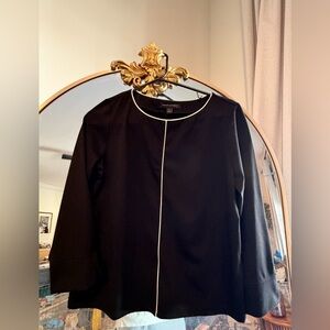 Banana Republic | nwot Black Top with White Piping